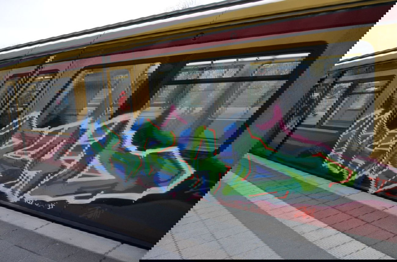 Graffiti Train in Berlin - Photo by DerDieDas - Krad (2011)