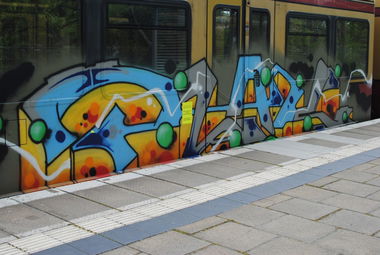 Graffiti Train in Berlin - Photo by DerDieDas - Plak (2014)