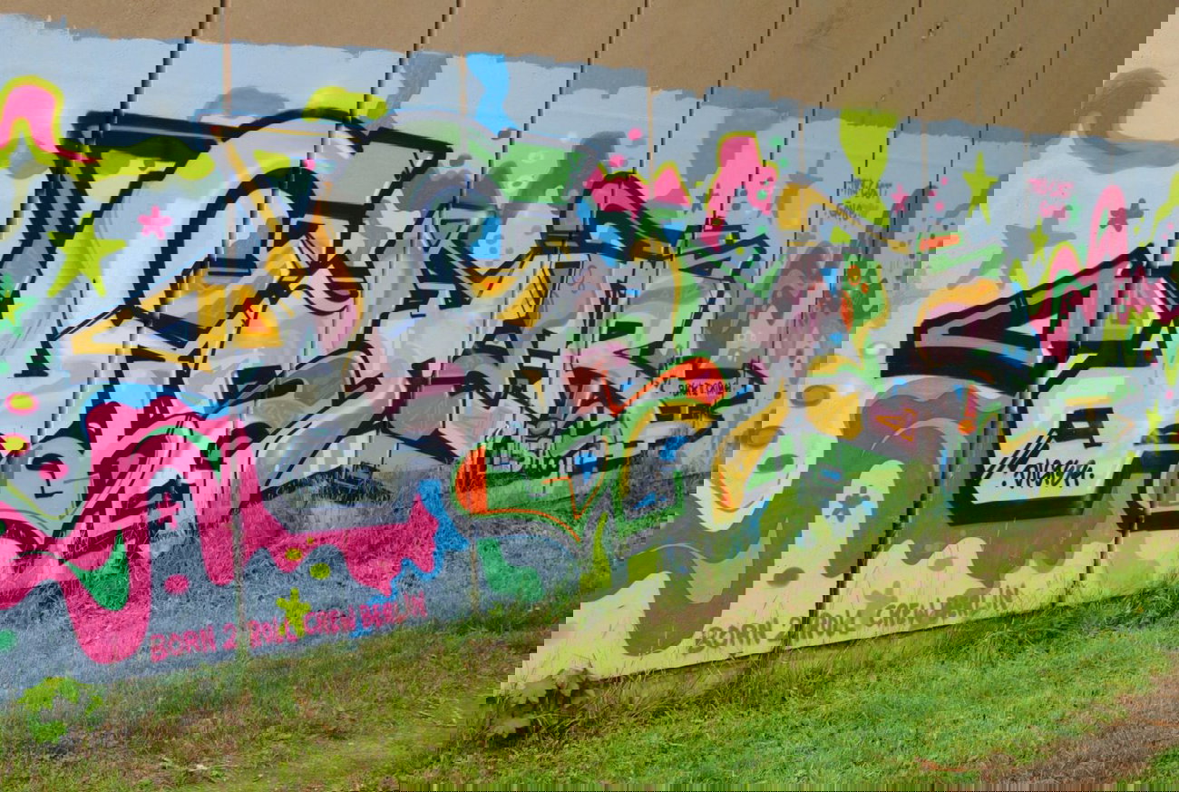 Graffiti Wall in Berlin - Photo by DerDieDas - Dister