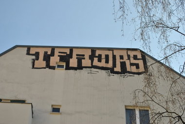 Graffiti Bombing in Berlin - Photo by DerDieDas - Tfa, Drs