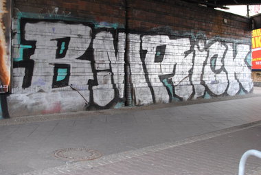 Graffiti Bombing in Berlin - Photo by DerDieDas (2015)