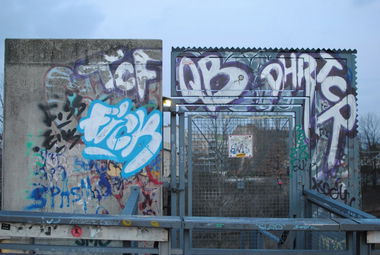 Graffiti Bombing in Berlin - Photo by DerDieDas - Tcf, Fick, Qb