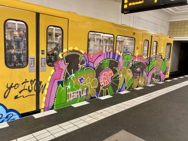 Graffiti Train in Berlin - Photo by DerDieDas - Borat (2022)