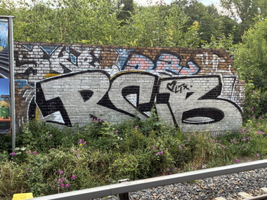 Graffiti Bombing in Berlin - Photo by DerDieDas - RCB