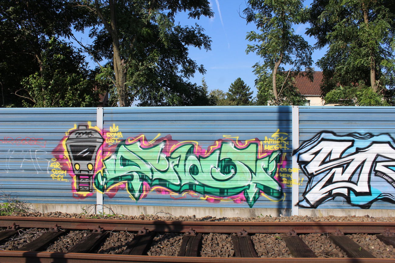 Graffiti Bombing - Photo by DerHartzer