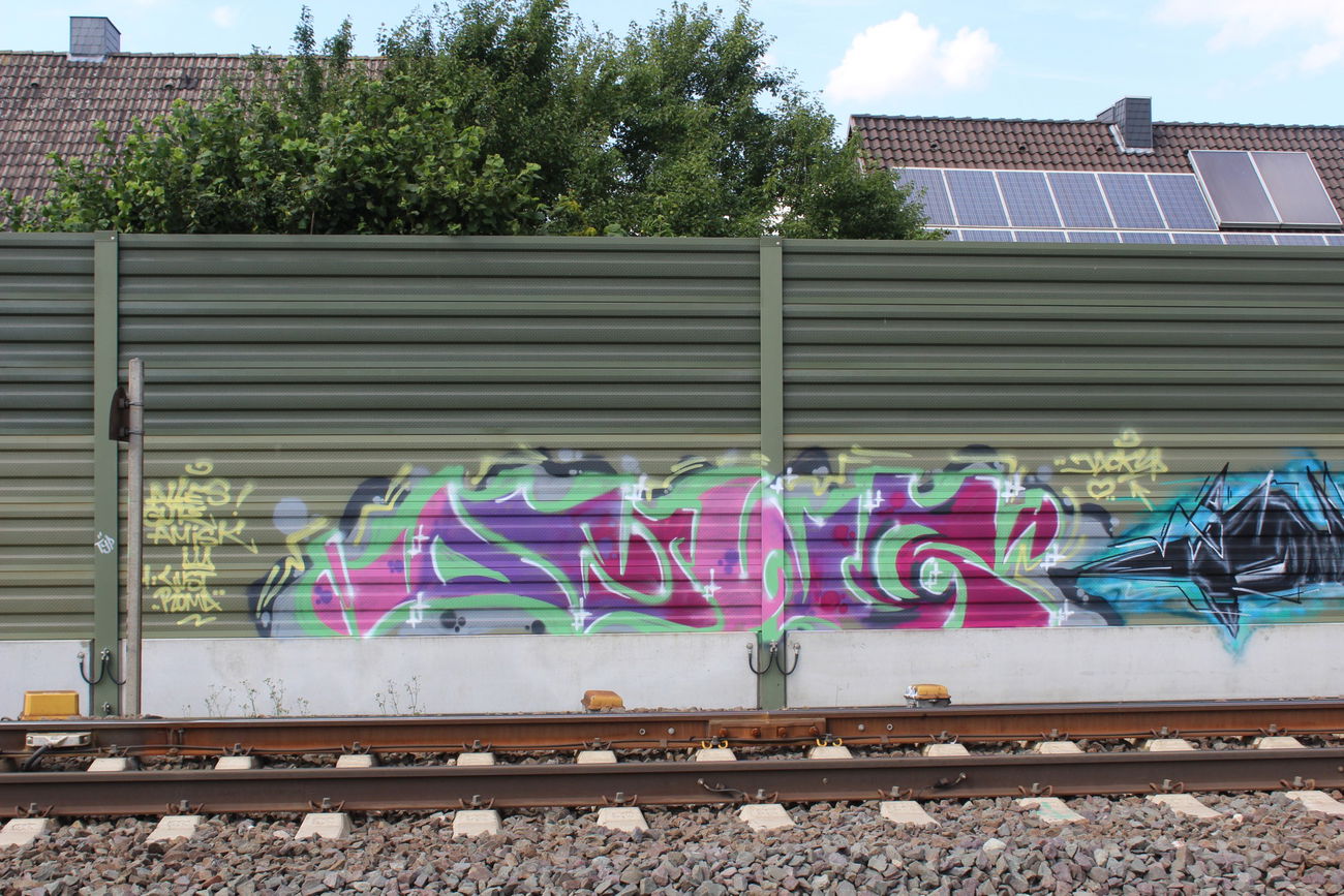 Graffiti Photo by DerHartzer