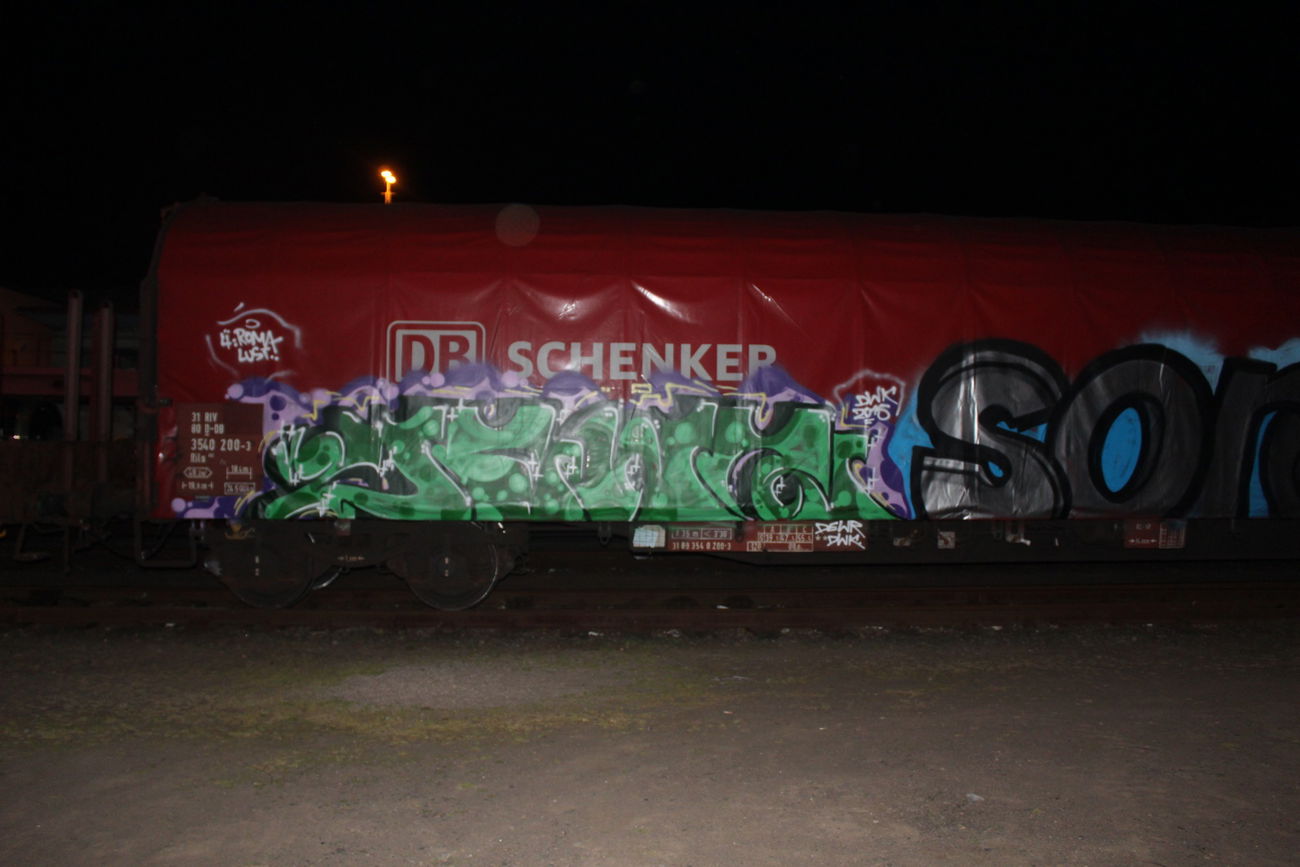 Graffiti Train - Photo by DerHartzer