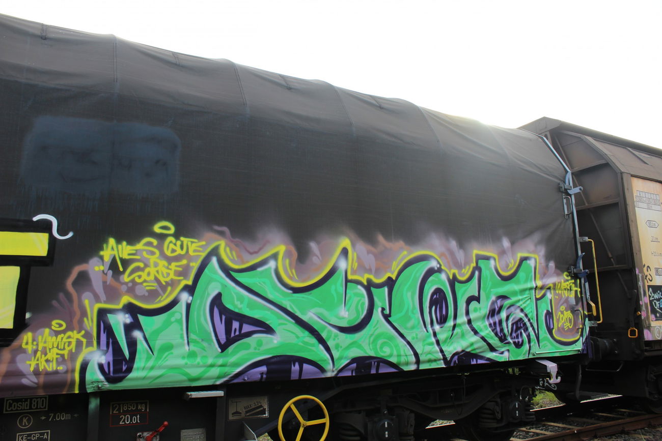 Graffiti Train - Photo by DerHartzer