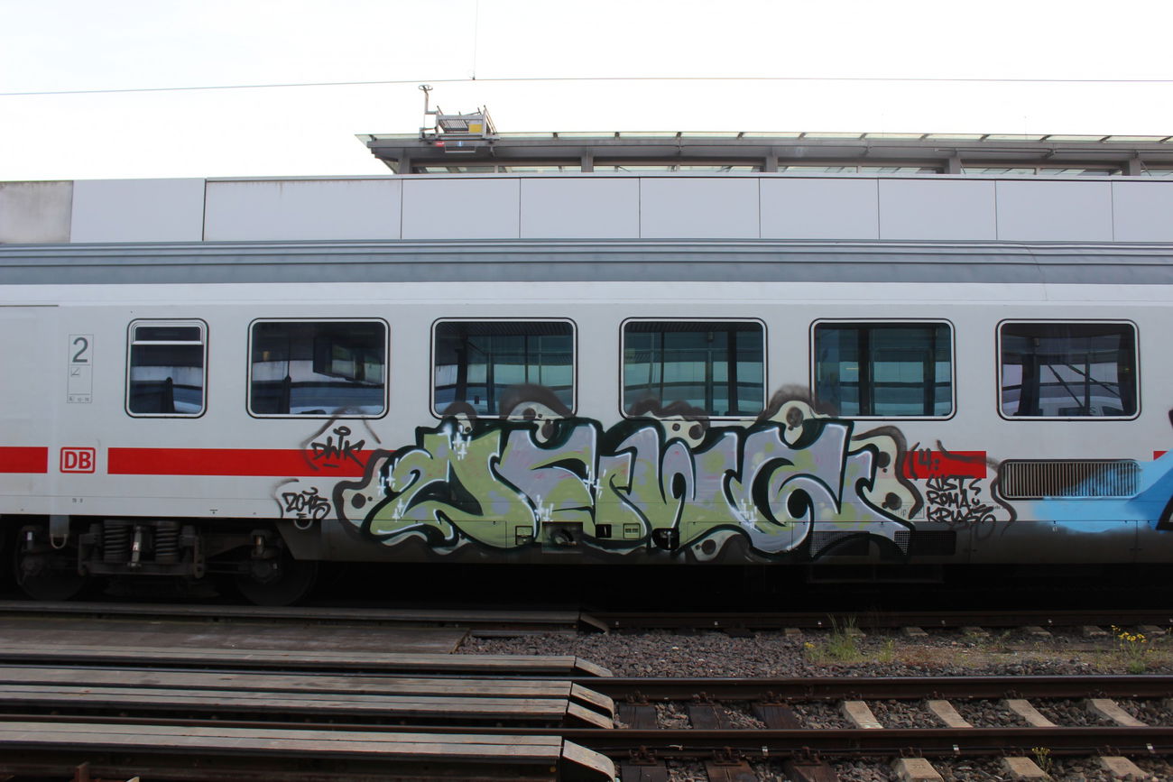 Graffiti Train - Photo by DerHartzer