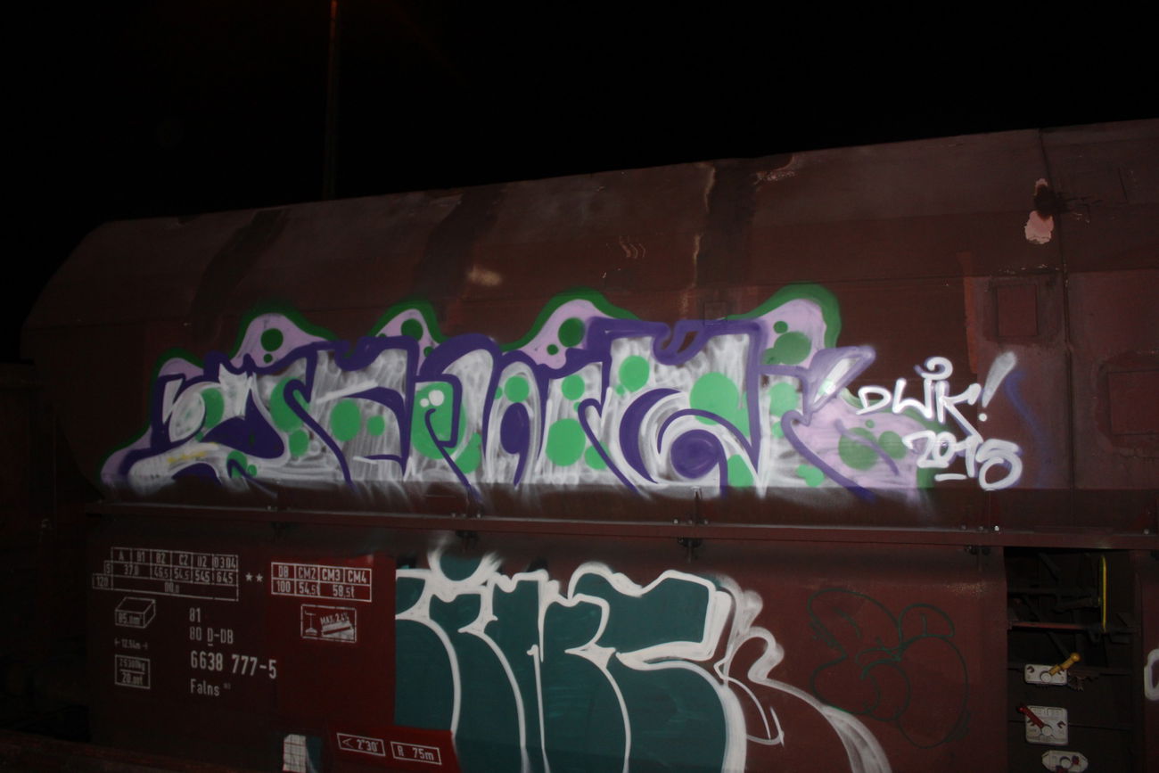 Graffiti Train - Photo by DerHartzer