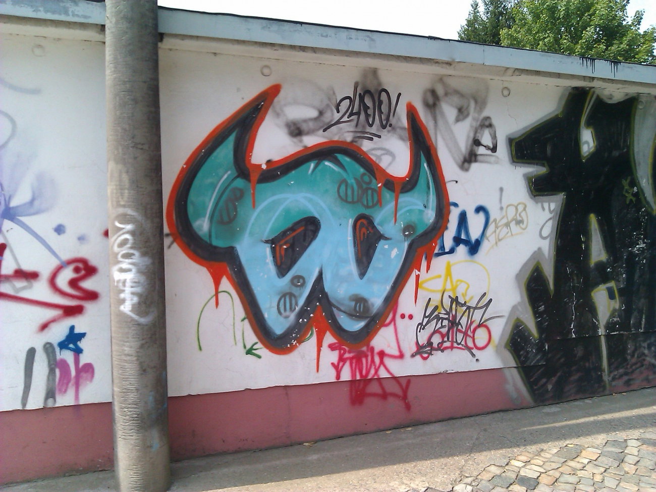 Graffiti Wall - Photo by DerKoeter - oo, ohoh, crew