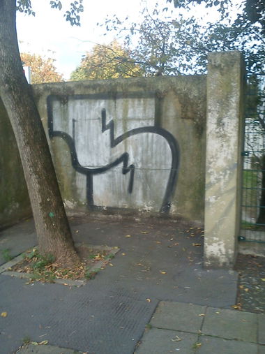 Graffiti Bombing - Photo by DerKoeter - sued, süd, crew