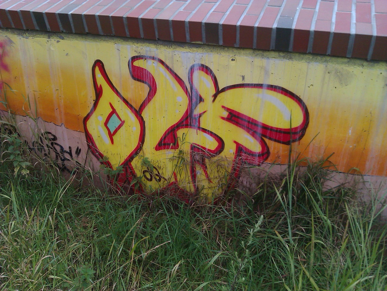 Graffiti Wall - Photo by DerKoeter - olf, dq, doqs