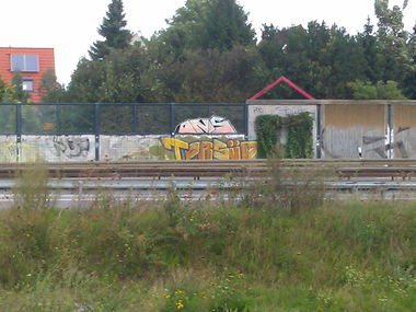 Graffiti Bombing - Photo by DerKoeter - ons, tdr, sued