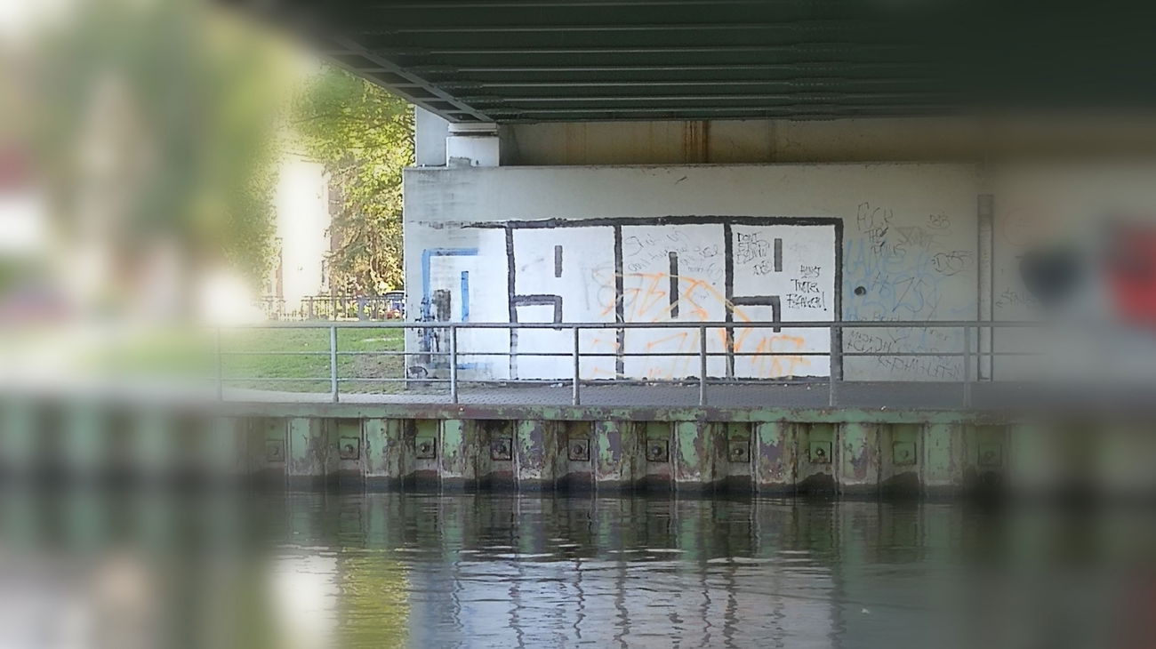 Graffiti Wall - Photo by DerKoeter