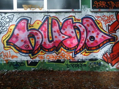 Graffiti Wall - Photo by DerKoeter - hund, schöningen, haupthall (2014)