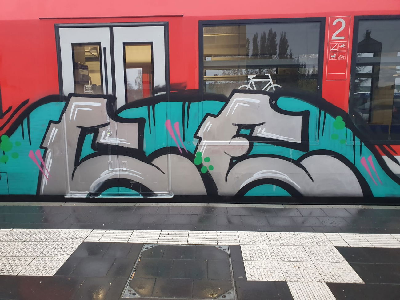 Graffiti Wall - Photo by DerKoeter