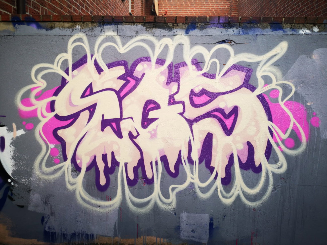 Graffiti Wall - Photo by DerKoeter