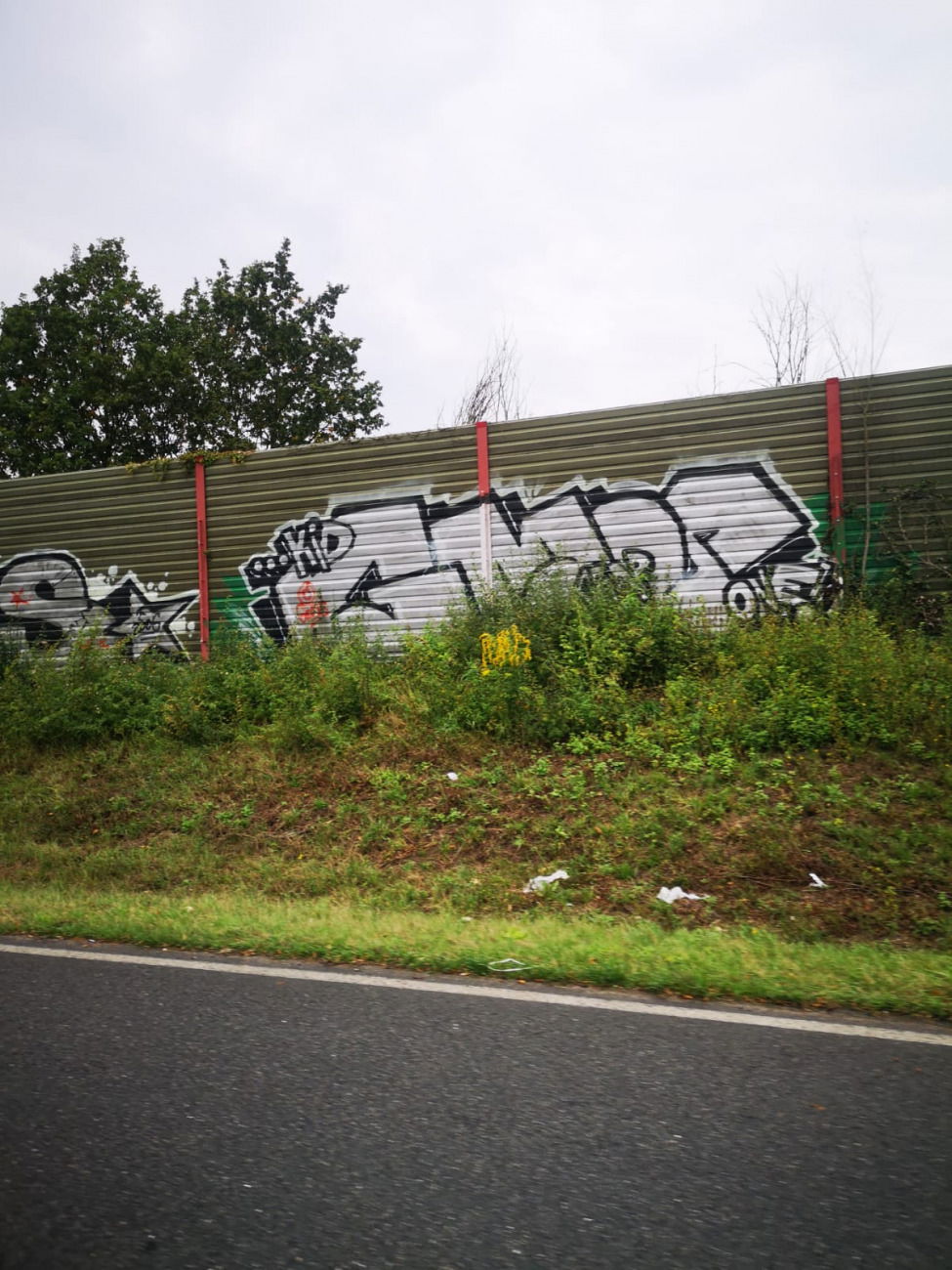 Graffiti Wall - Photo by DerKoeter