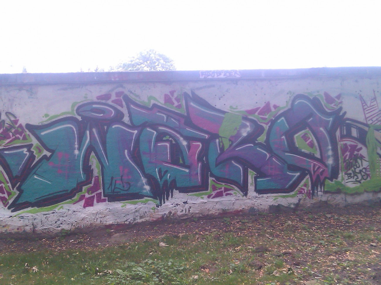 Graffiti Wall - Photo by DerKoeter - waro, 24, 24er