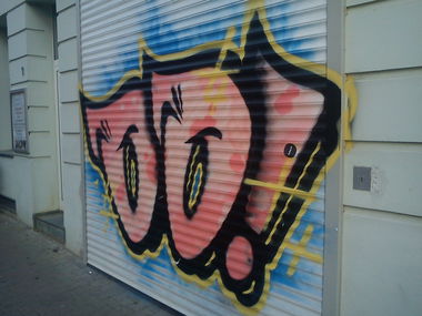 Graffiti Bombing - Photo by DerKoeter - oo, ohoh, crew