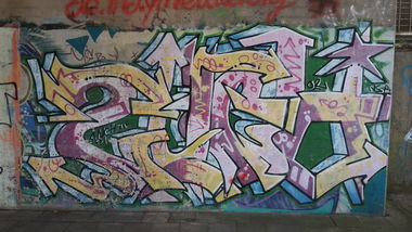 Graffiti Wall - Photo by DerKoeter