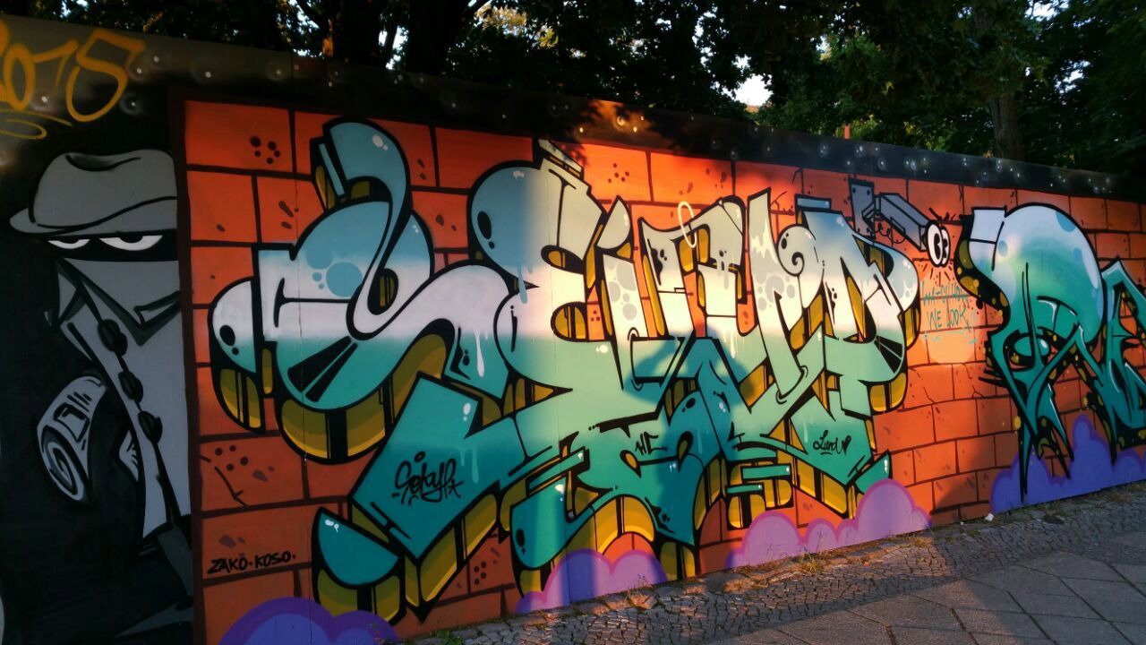 Graffiti Wall - Photo by DerKoeter - berlin
