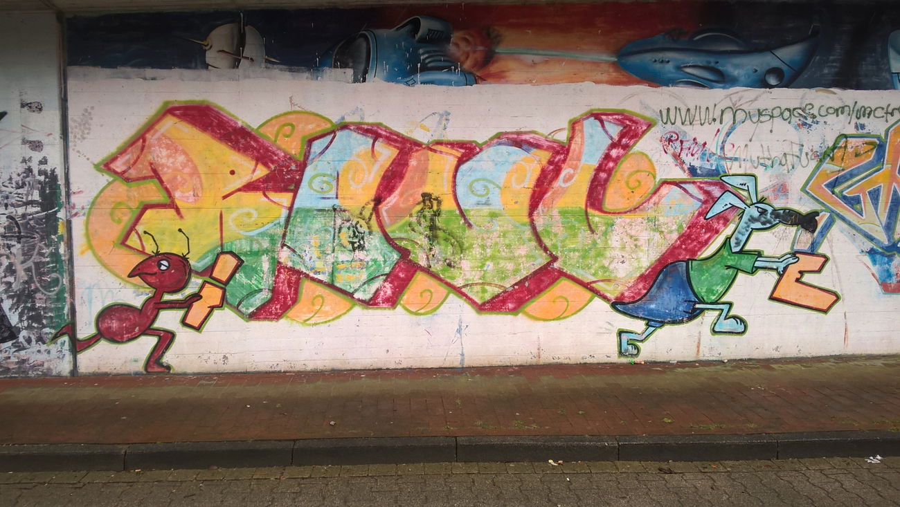 Graffiti Wall - Photo by DerKoeter