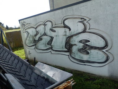 Graffiti Bombing - Photo by DerKoeter - kte, schöppenstedt (2004)