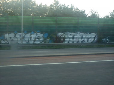 Graffiti Bombing - Photo by DerKoeter - oo, ohoh, crew