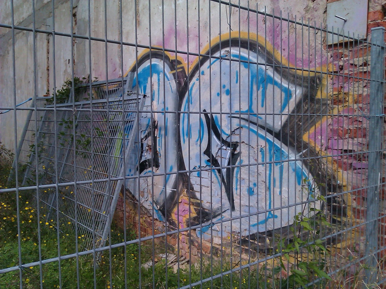 Graffiti Bombing - Photo by DerKoeter - oo, ohoh, crew