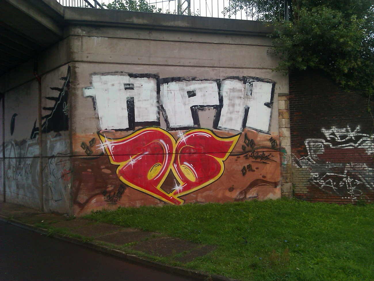 Graffiti Wall - Photo by DerKoeter - apk, ohoh, oo