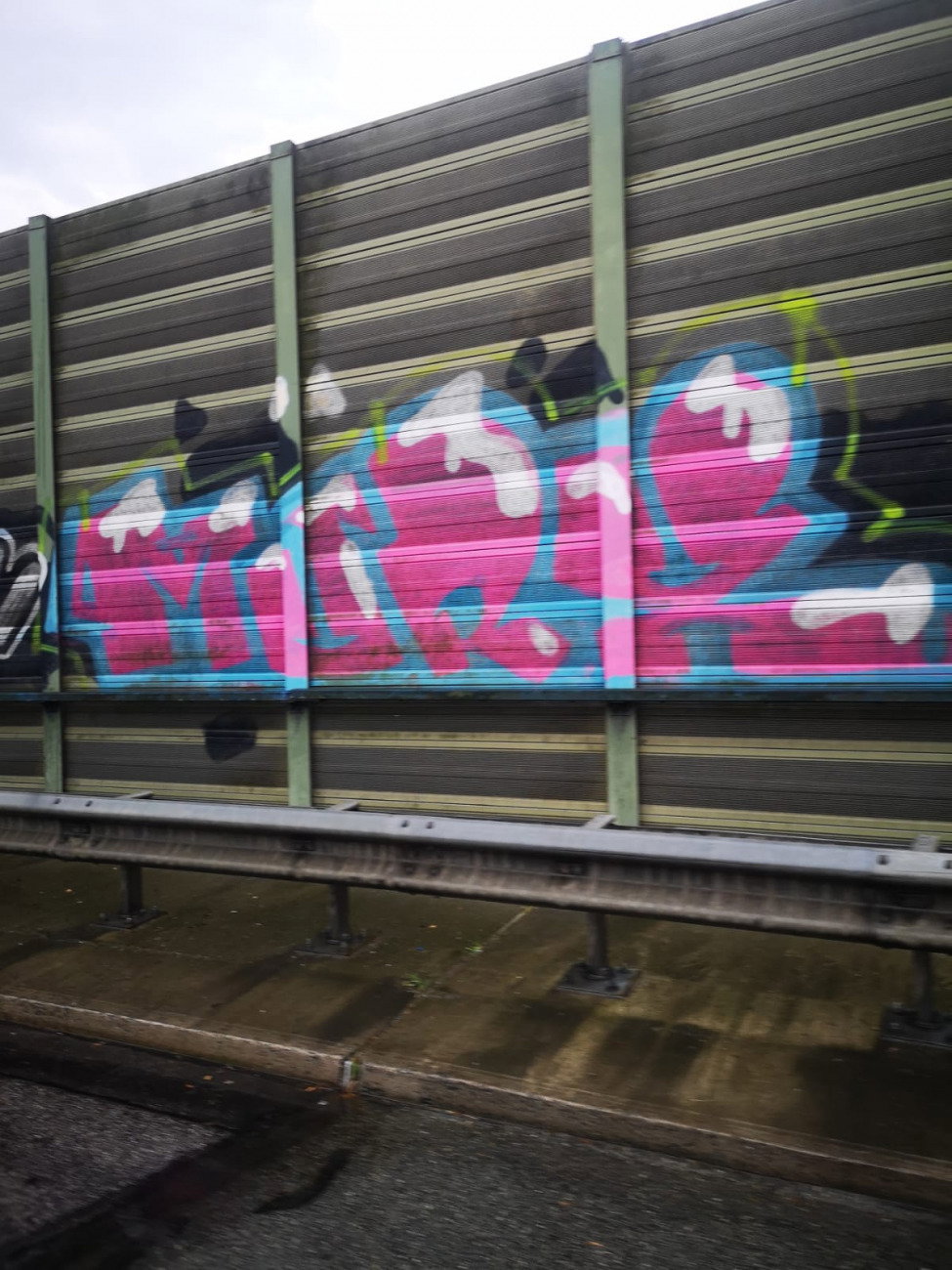 Graffiti Wall - Photo by DerKoeter