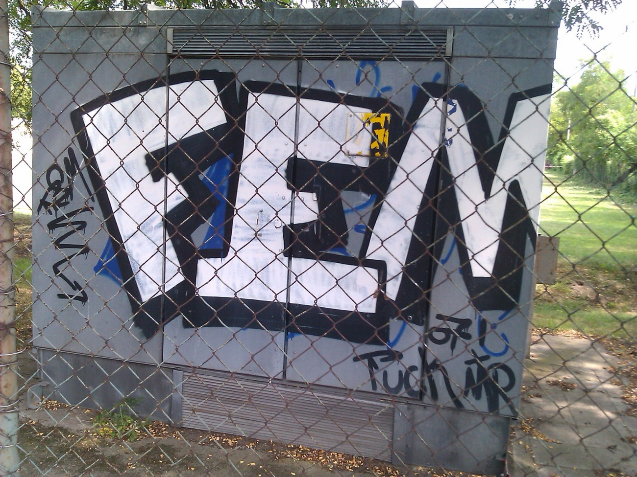 Graffiti Wall - Photo by DerKoeter - fem, magdeburg (2007)