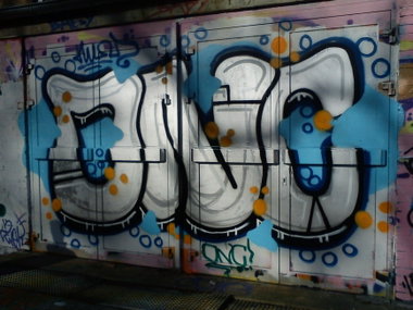 Graffiti Wall - Photo by DerKoeter - onc, hund, haupthall (2015)
