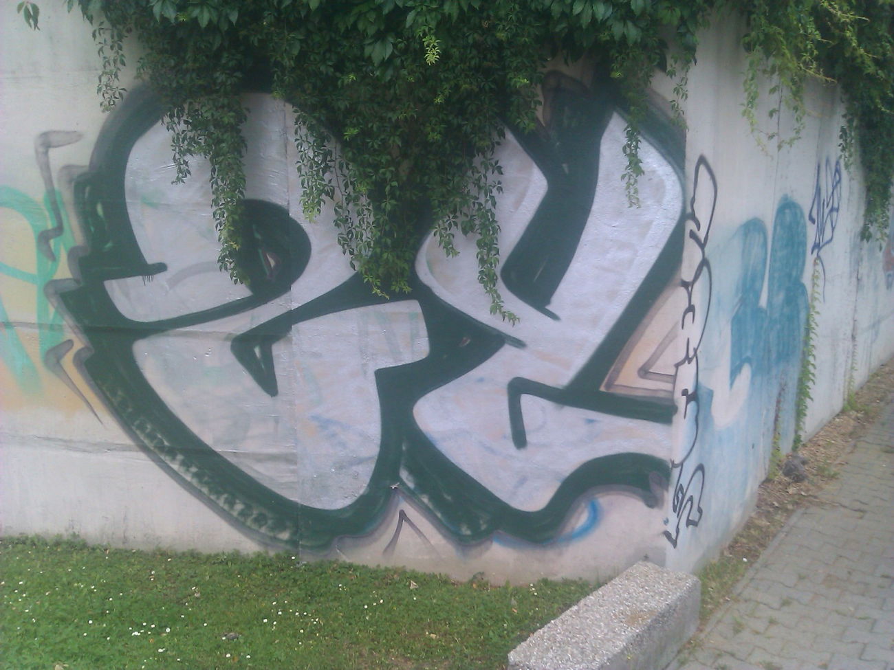 Graffiti Bombing - Photo by DerKoeter - 24, 24er, magdeburg