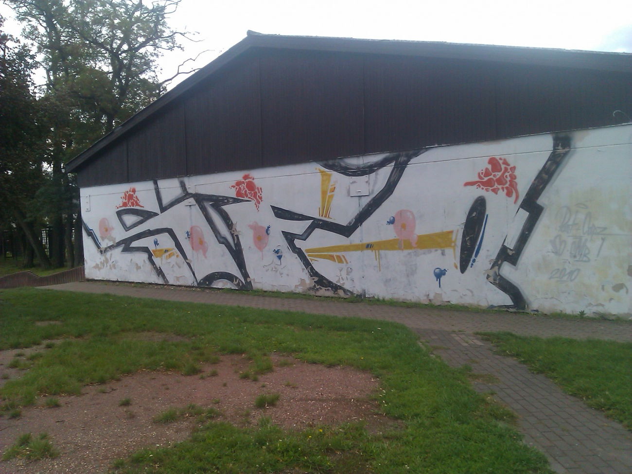 Graffiti Bombing - Photo by DerKoeter - sfo, magdeburg