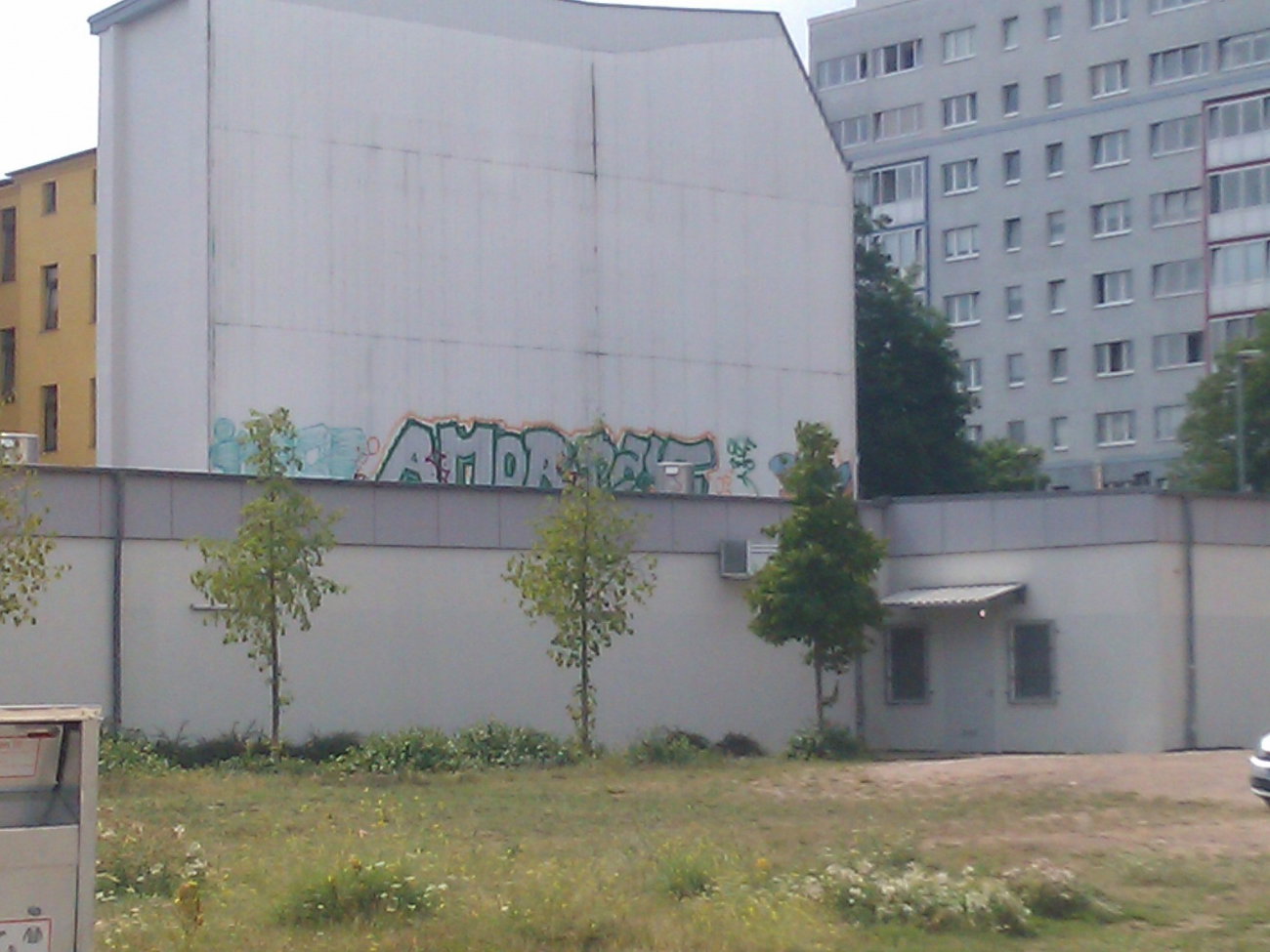 Graffiti Wall - Photo by DerKoeter - amor, magdeburg