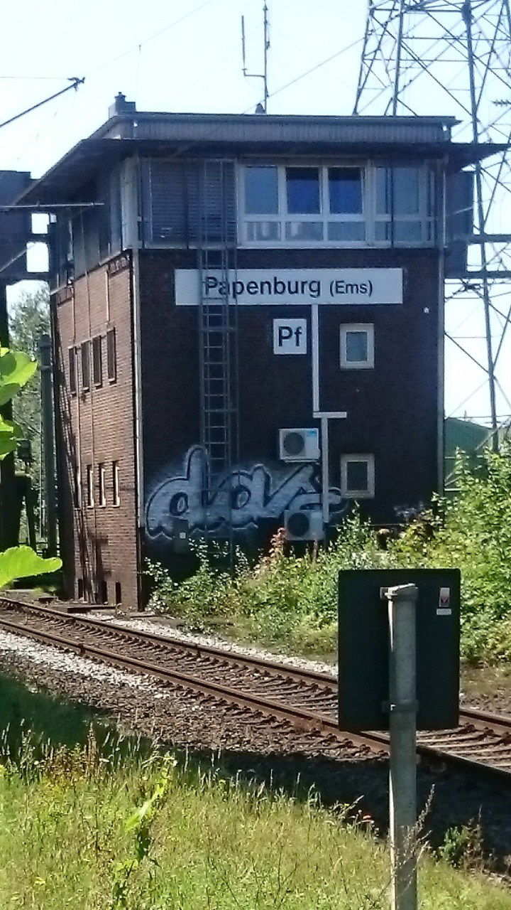 Graffiti Bombing - Photo by DerKoeter