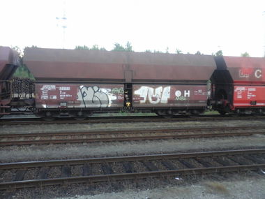 Graffiti Train - Photo by DerKoeter - 1up, oneup, oneunitedpower