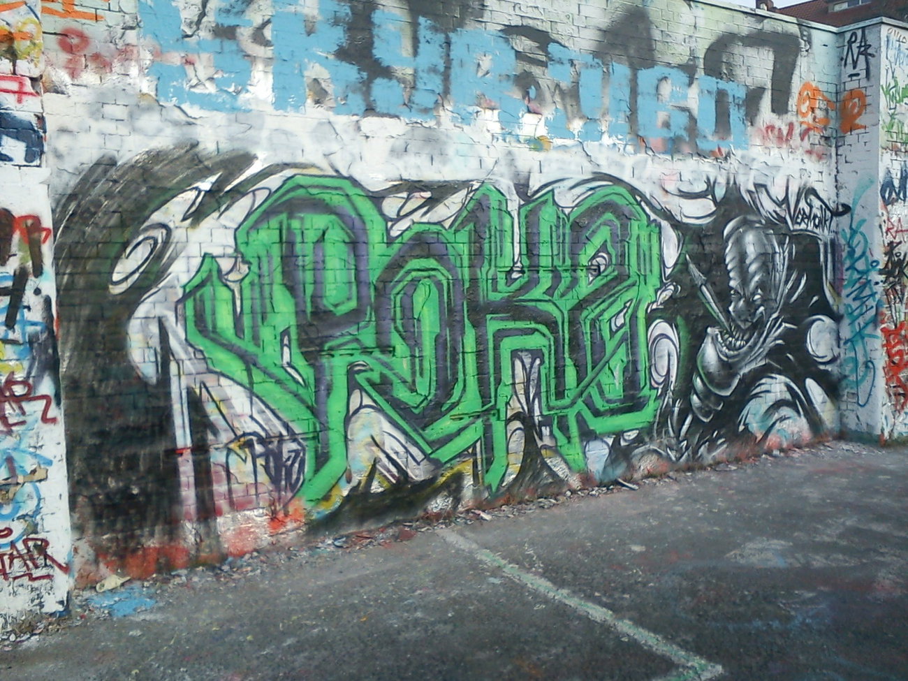 Graffiti Wall - Photo by DerKoeter - pokz, poks, pokzer (2014)