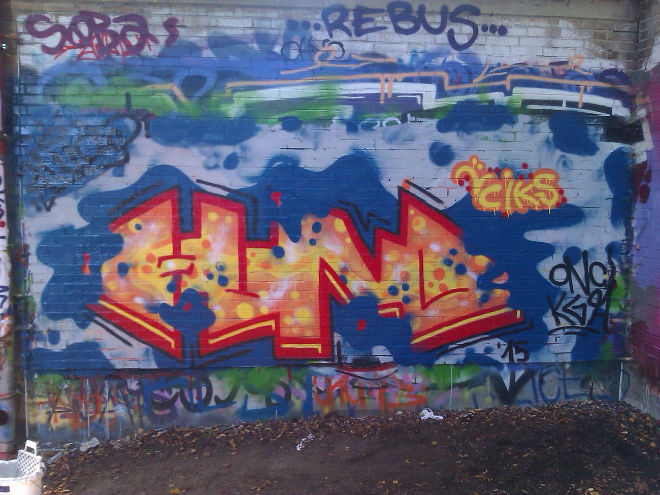 Graffiti Wall - Photo by DerKoeter - hund, kga, onc (2015)