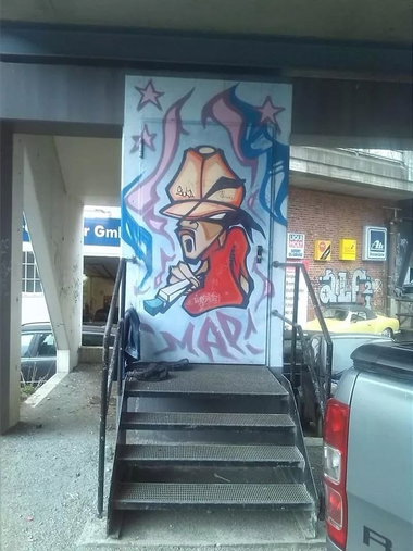 Graffiti Wall - Photo by DerKoeter - character, berlin