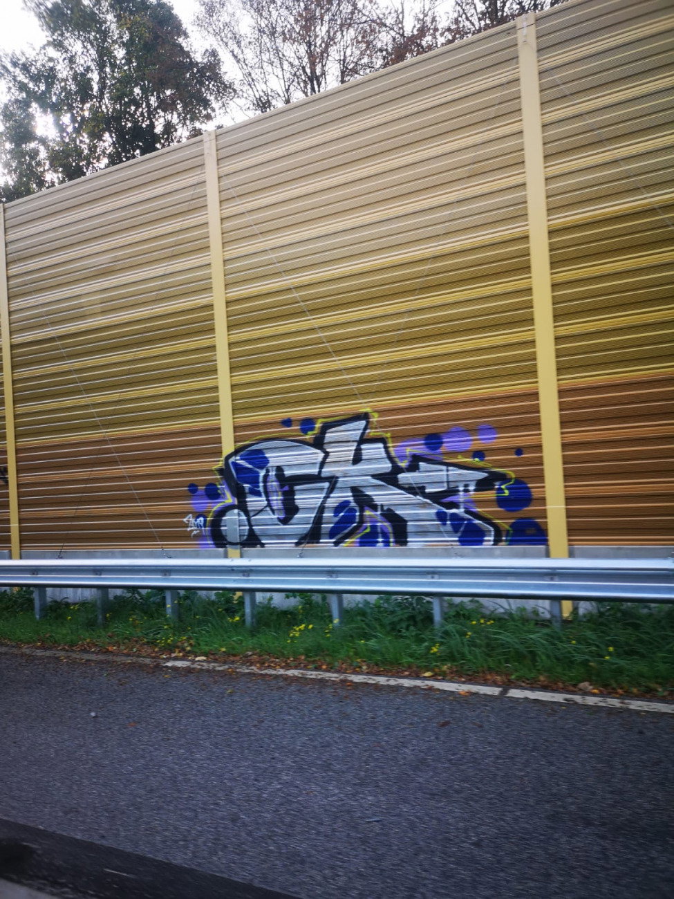 Graffiti Wall - Photo by DerKoeter