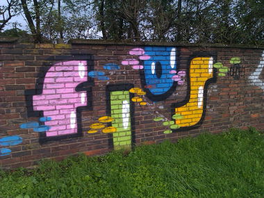 Graffiti Bombing - Photo by DerKoeter - flos, oo, ohoh