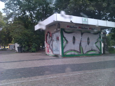 Graffiti Bombing - Photo by DerKoeter - oo, ohoh, crew