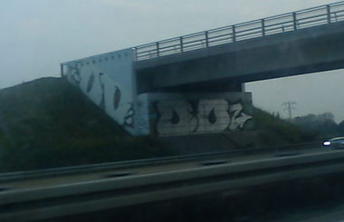 Graffiti Bombing - Photo by DerKoeter - oo, ohoh, crew