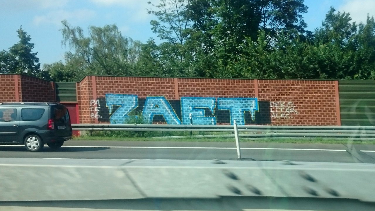 Graffiti Bombing - Photo by DerKoeter