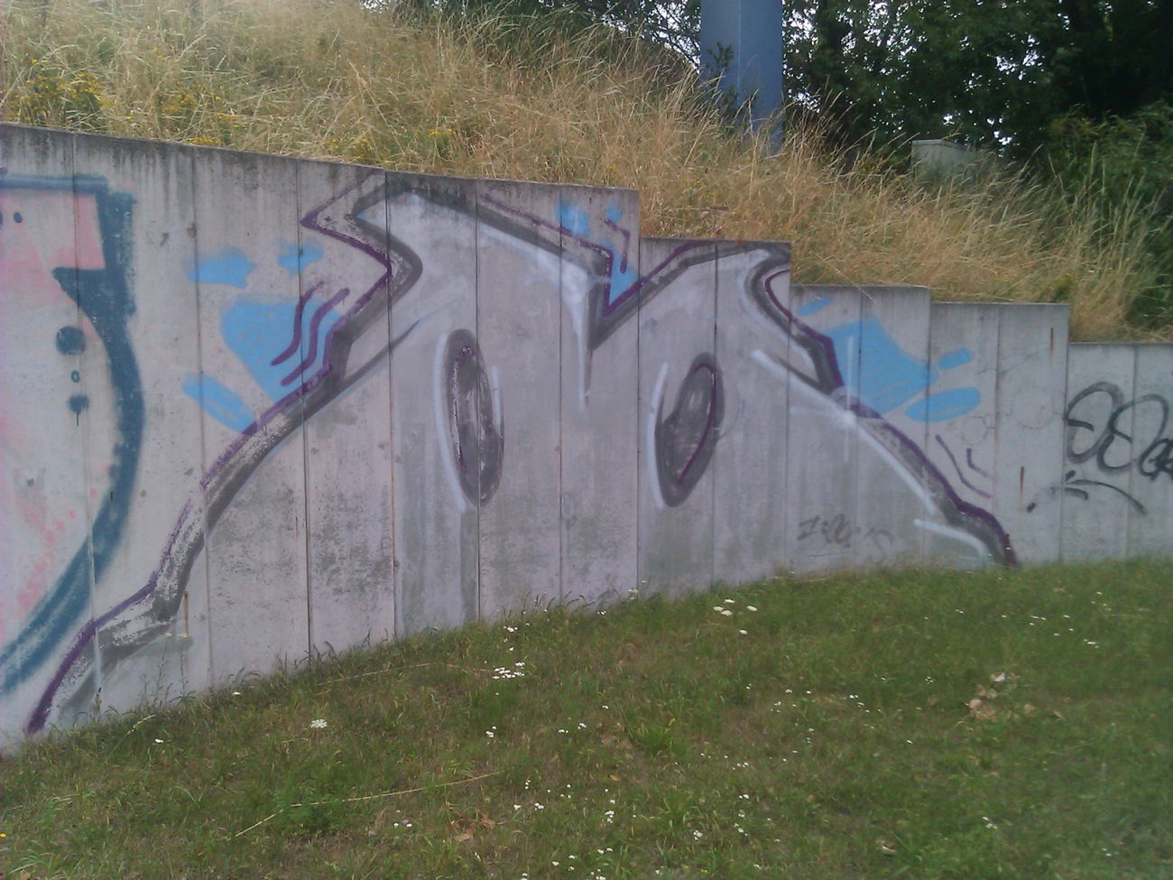 Graffiti Bombing - Photo by DerKoeter - oo, ohoh, crew