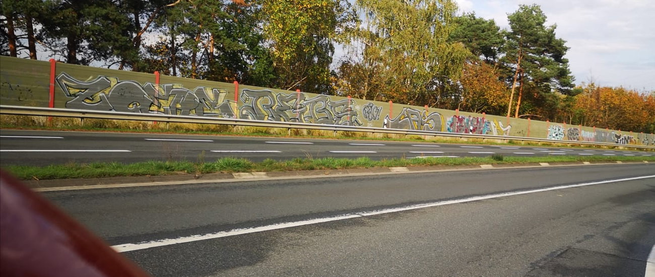 Graffiti Wall - Photo by DerKoeter